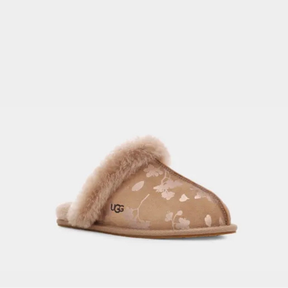 Ugg Scuffette II Floral Foil Slippers Chestnut Size 6 NWOT
